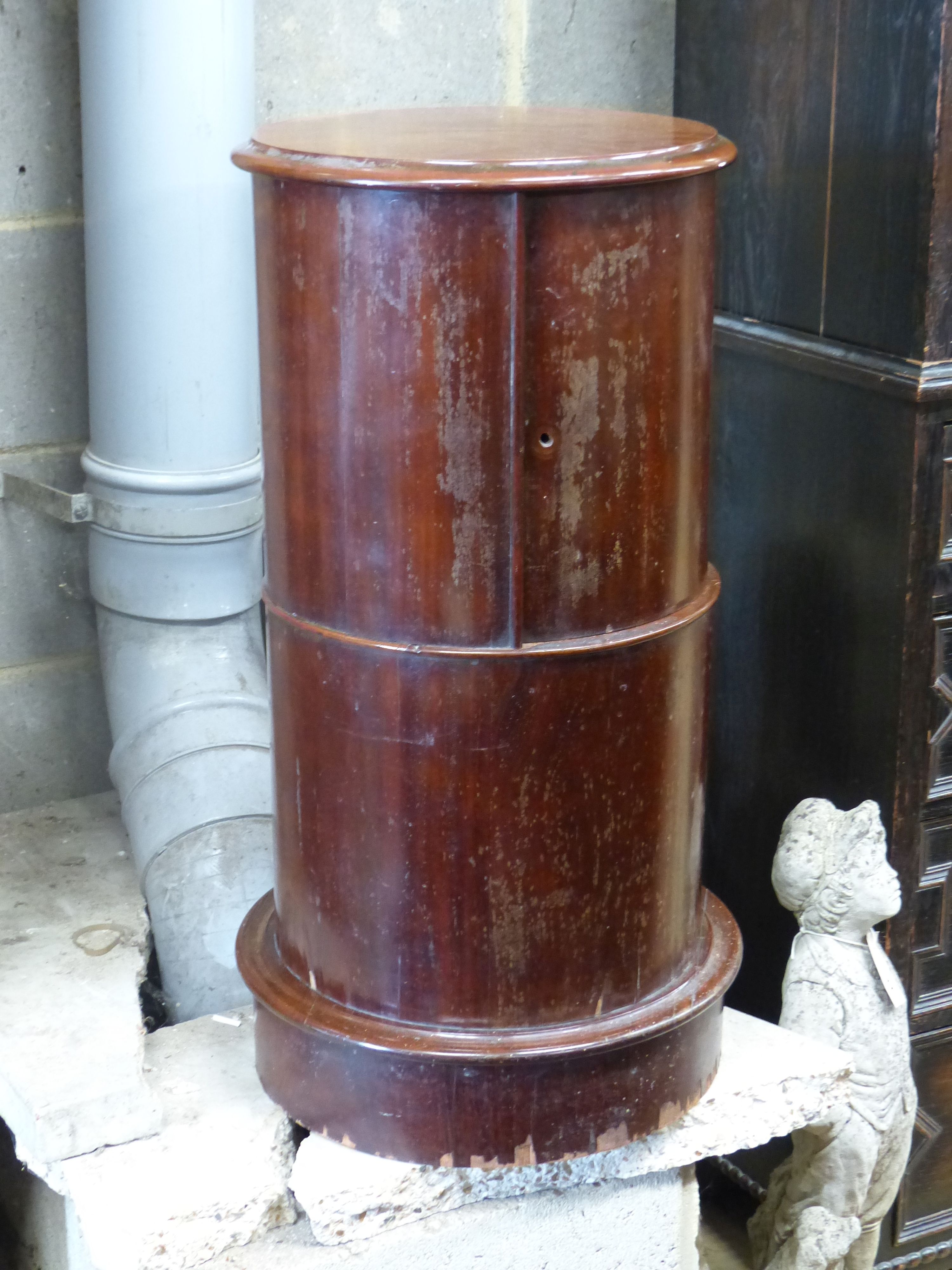 A Victorian mahogany cylindrical pot cupboard, diameter 38cm height 78cm